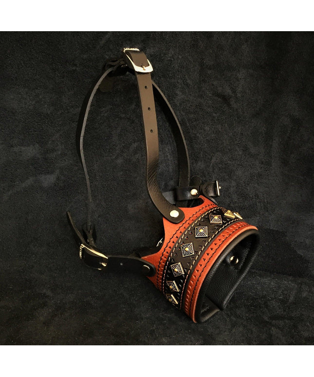 The "Balteus" muselière en cuir MARRON