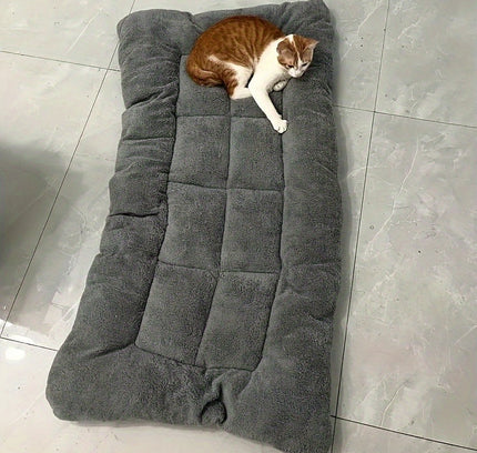 Extra-Large Plush Dog Sofa Bed with Non-Slip Base