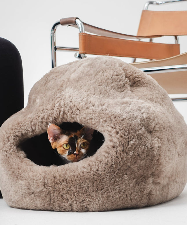 Nest Natural Sheepskin Pet Bed - Beige-2