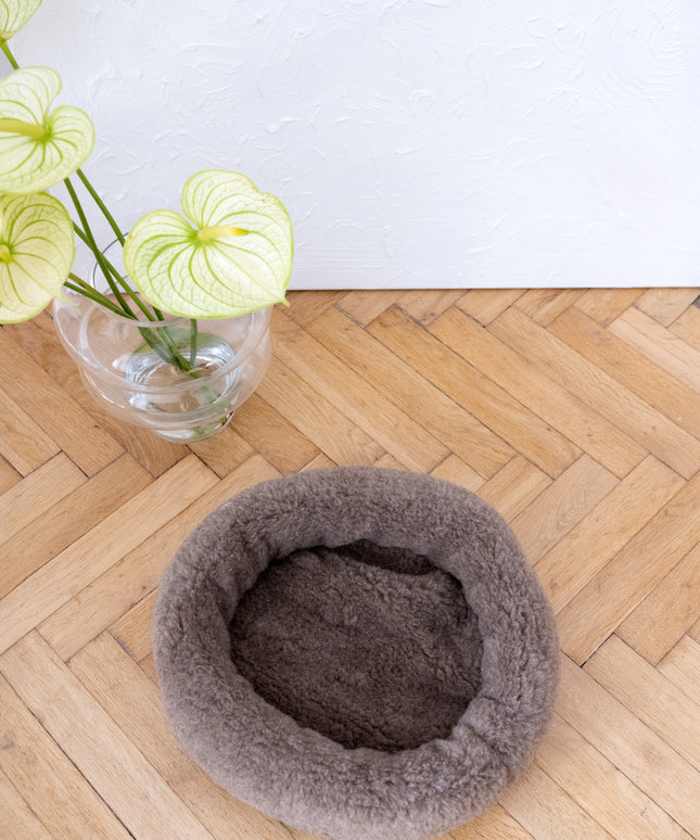 Round Natural Wool Pet Bed - Beige-3