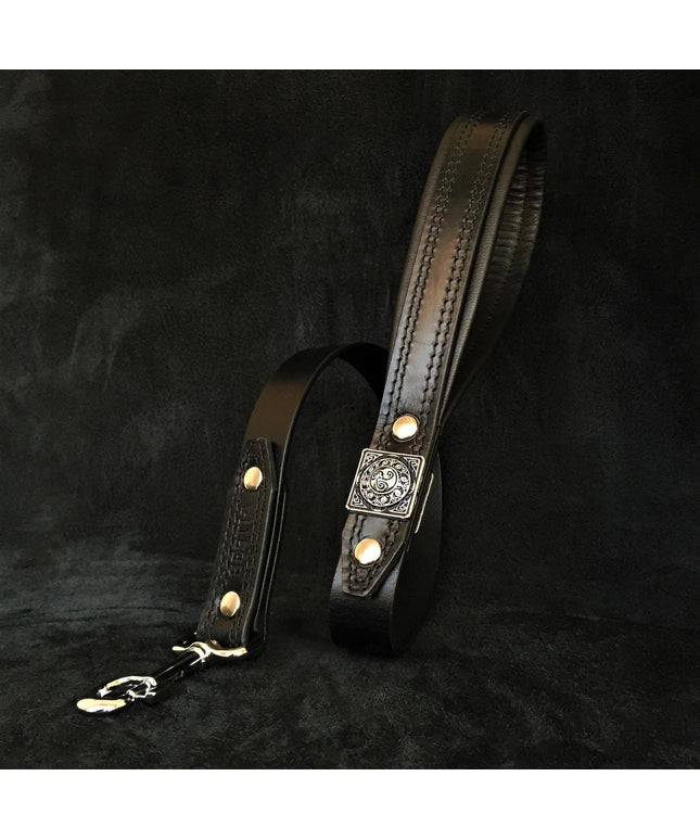 The ''Eros'' leash all Black-0